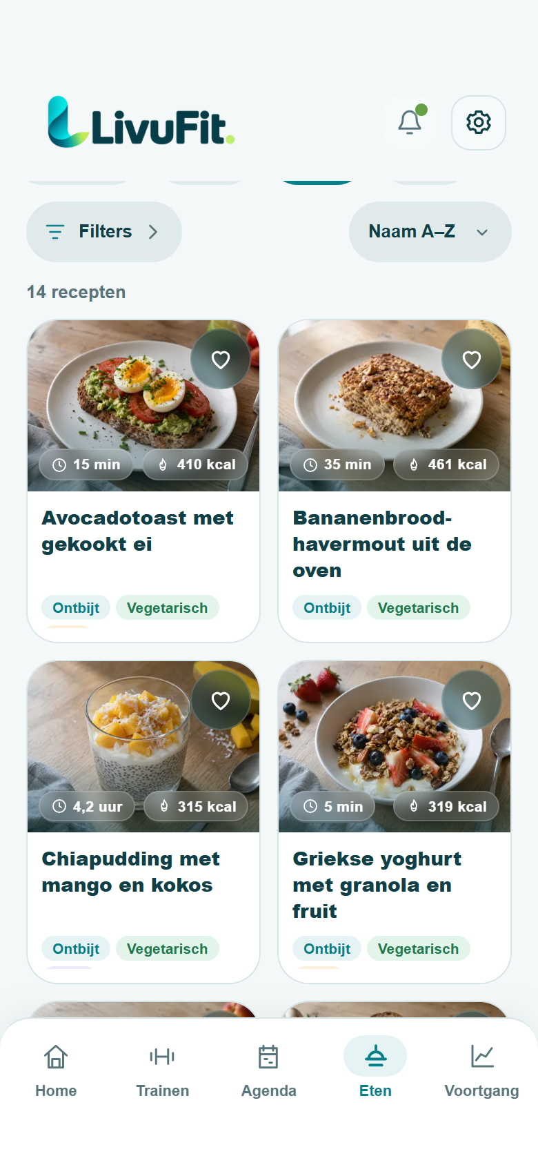 Recepten met het tabblad Ontbijt actief: avocadotoast met ei en bananenbrood-havermout, met foto, tijd en kcal